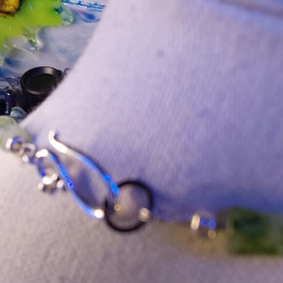 Artisan necklace with bird and flight 18 in - Picture 2 of 2